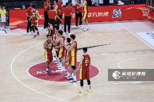 媒体人：沈阳给观众每人1张免费地铁票 男篮表现对不起沈阳和球迷